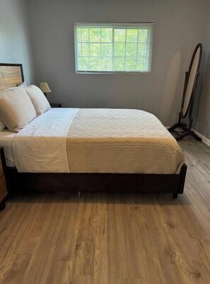 WiFi, bed sheets