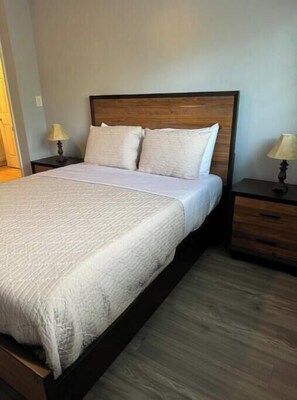 WiFi, bed sheets