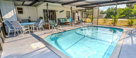 Outdoor pool, a heated pool