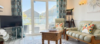 Gwel an Mor – Chic Coastal Escape with Breathtaking Sea Views & Balcony in St Ives