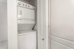 Apartamento, varias camas (Alii Cove HH21 Beautiful Top Floor un) | Interior