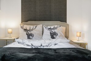 WiFi, bed sheets