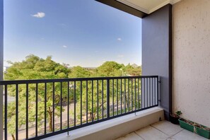 Apartment, 2 Bedrooms, Smoking, Balcony | Balcony