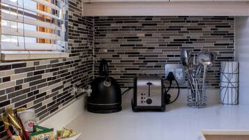 Apartment, 2 Bedrooms, Smoking, Balcony | Interior