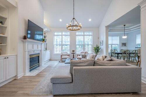 DW Sanctuary on 2nd tee box of Course 6- 3 bedroom house in peaceful Pinehurst