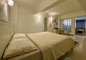 1 habitación, tabla de planchar con plancha, wifi gratis y ropa de cama 