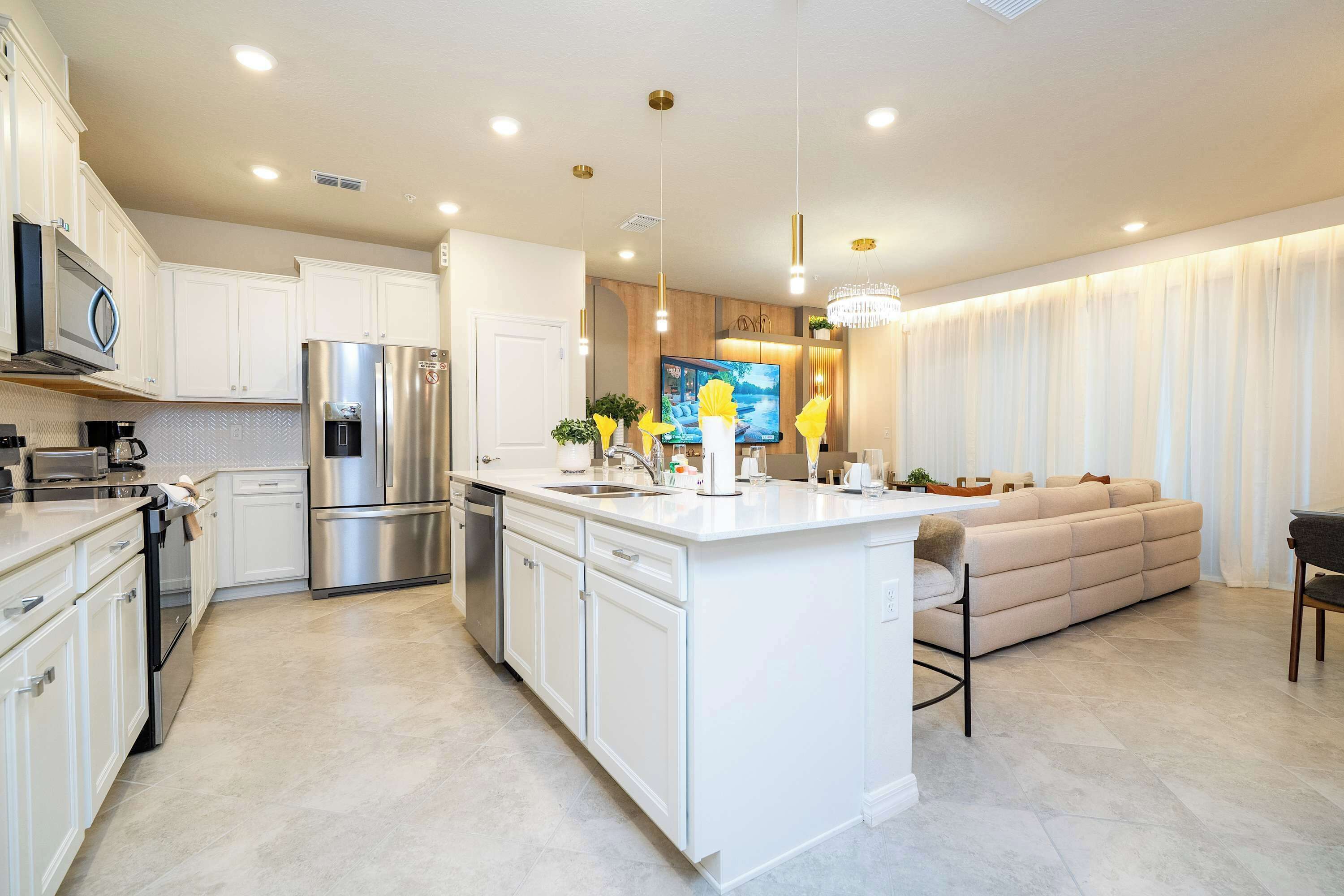 Premium Townhome | Private kitchen