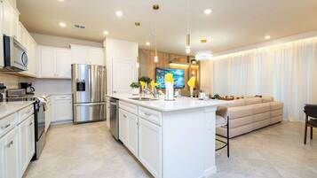 Premium Townhome | Private kitchen