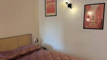 1 camera, una scrivania, Wi-Fi gratuito, lenzuola