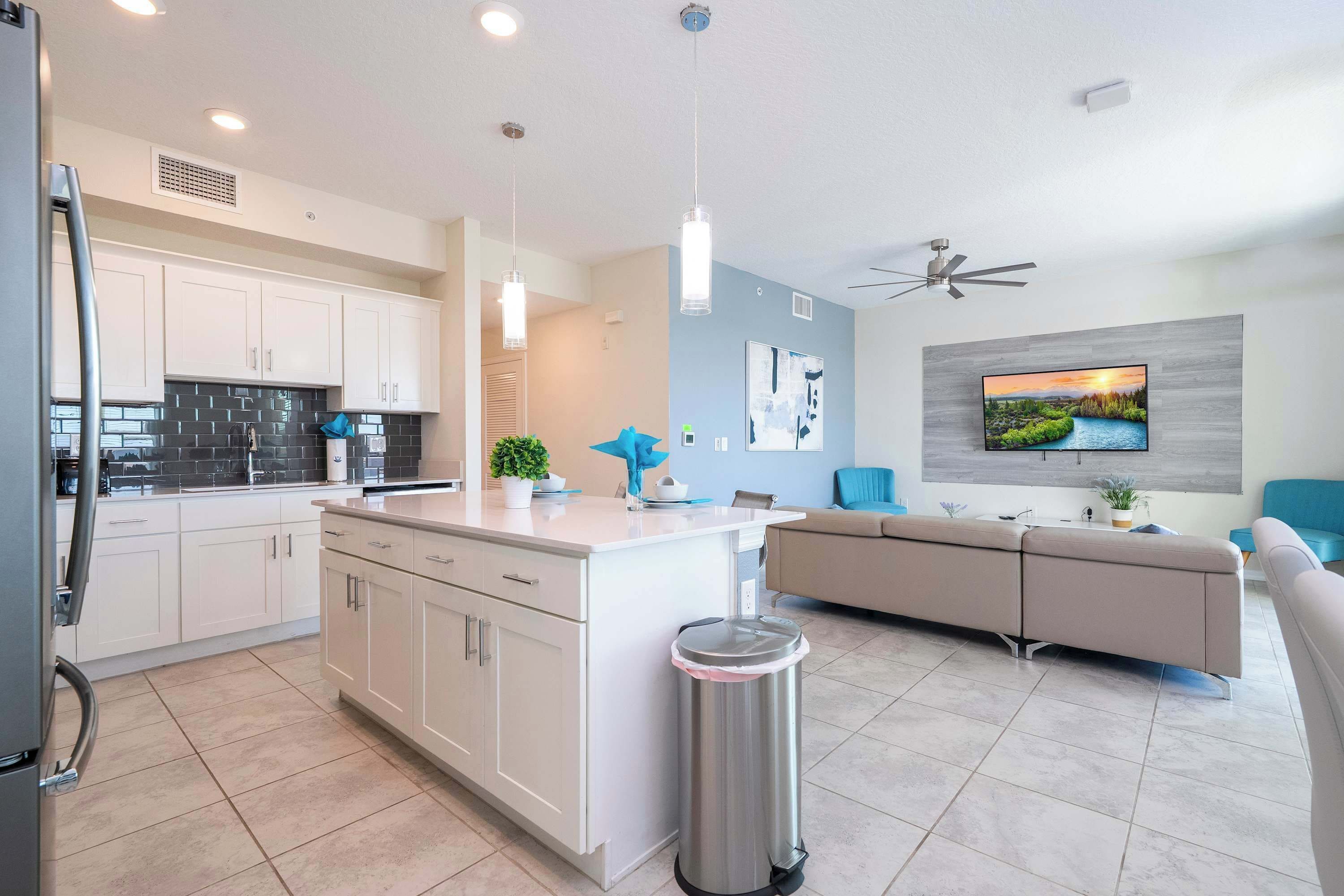 Comfort Condo | Living room