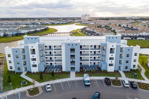 Unclassified image, 1 of 55, button - Gorgeous 2Bd Near Disney Storey Lake 303 3121 (Kissimmee)