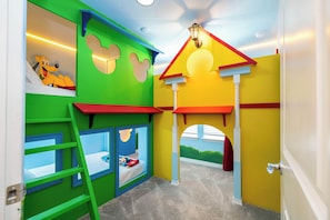 Premium Townhome | Children’s theme room - Magical 5Br W Pool Minutes From Disney 16140 (Clermont)