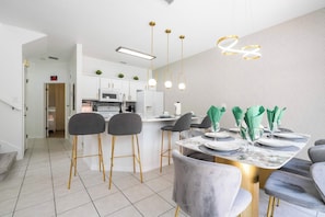 Premium Townhome | Dining room