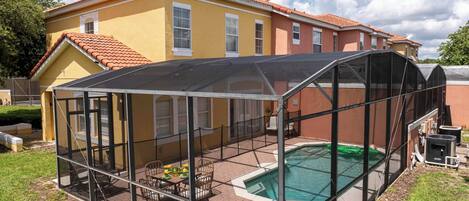 Premium Townhome | Private pool