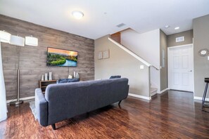 Living room - Spacious 4Bd Disney W Resort Access At Lucaya 3210 (Kissimmee)