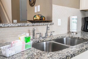 Private kitchen - Spacious 4Bd Disney W Resort Access At Lucaya 3210 (Kissimmee)