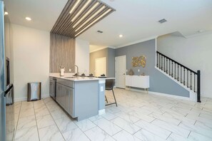 Comfort Townhome | Private kitchen - Stunning 4Bd W/ Pool @ Storey Lake 4239 (Kissimmee)