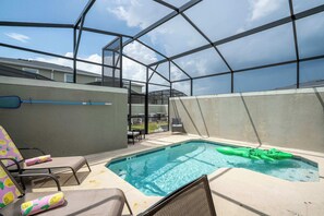 Comfort Townhome | Private pool - Stunning 4Bd W/ Pool @ Storey Lake 4239 (Kissimmee)