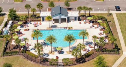 Stylish 2Br Condo By Disney Storey Lake 306 4731