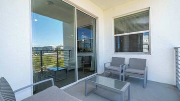 Comfort Condo | Balcony