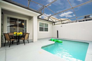 Comfort Townhome | Private pool - Vibrant 5Br W/ Pool & Waterpark @Storey Lake 4811M (Kissimmee)