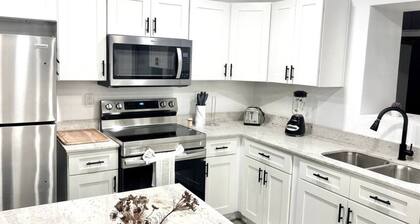 Spacious House by TopGolf Pharr