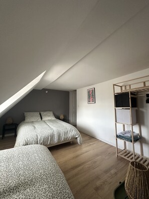 Fer et planche à repasser, Wi-Fi, draps fournis