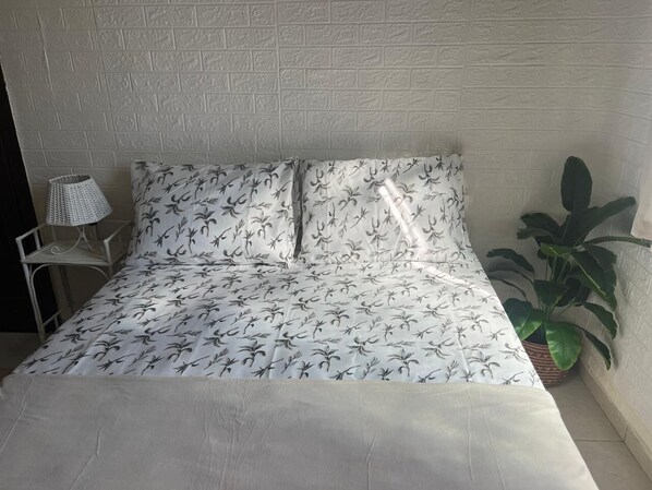 1 chambre, accès au Wi-Fi (inclus), literie fournie