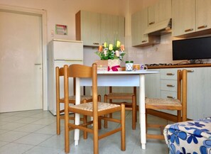 Lejlighed - 1 soveværelse - balkon | Spiseområde