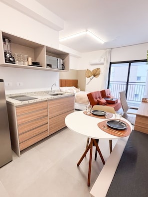 Estudio | Servicio de la habitación