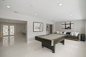 Spielezimmer