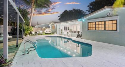 Chic 3BR Home - Pool•Jacuzzi•Pool Table•Near Ft. Lauderdale, Miami & Hard Rock