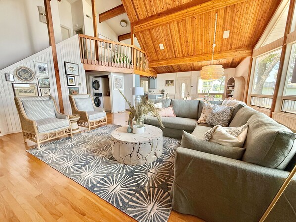 Smart TV, table tennis