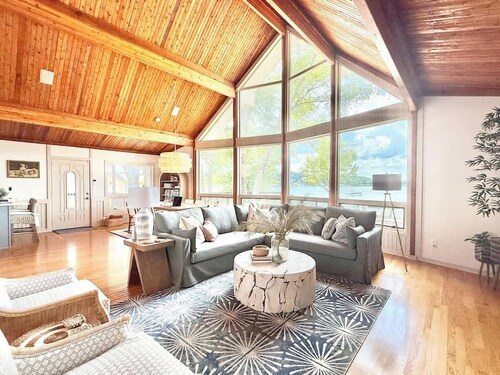 Lakefront Home w/ Deep Water Dock, Firepit, Kayaks