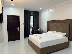 6 bedrooms, internet