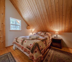 Cabin, Multiple Beds, Patio (Whitetail Cabin) - Whitetail Cabin For 9 Ppl! (Eureka)