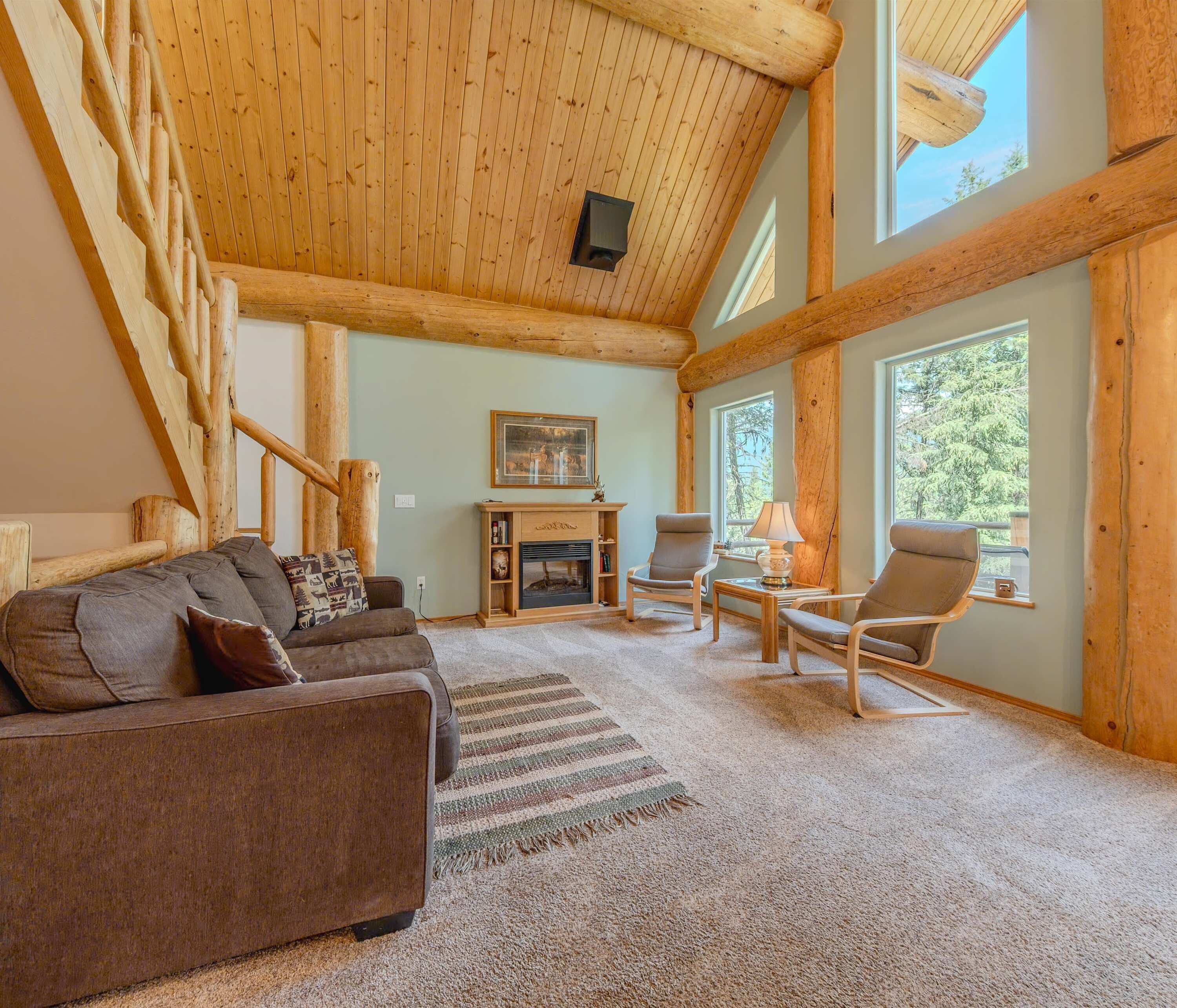 Kabin, Beberapa Tempat Tidur, patio (Whitetail Cabin) | Area keluarga | Televisi layar datar 42-inci dengan saluran TV digital