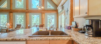 Whitetail Cabin For 9 Ppl!