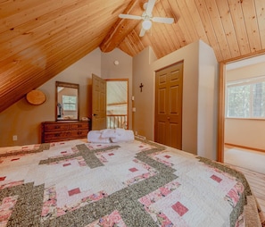 Cabin, Multiple Beds, Patio (Whitetail Cabin) | 3 bedrooms, individually decorated, individually furnished, desk