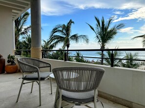 Deluxe Suite, 1 Bedroom, Air conditioning, Beach View | Minibar, in-room safe, blackout drapes, free WiFi