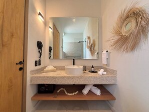 Comfort Double Room, Partial Ocean View | Bathroom