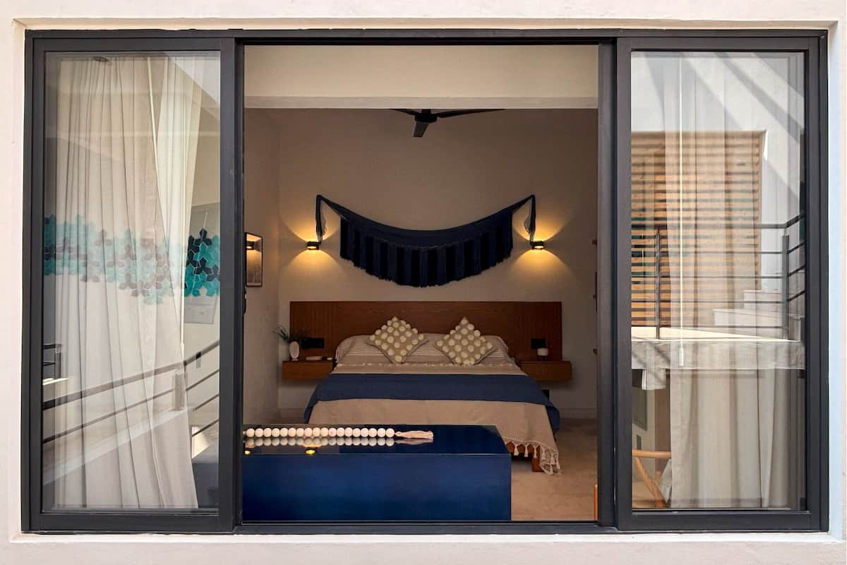 Standard Room | In-room safe, blackout drapes, iron/ironing board, free WiFi