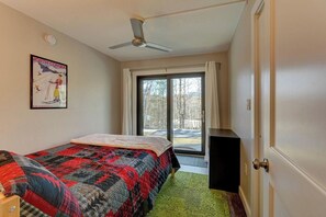 2 makuuhuonetta, silitysrauta/-lauta, ilmainen Wi-Fi, vuodevaatteet