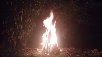 Shared Dormitory, 1 Bedroom, Smoking, Balcony | Fireplace