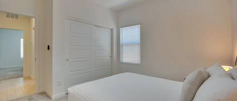 4 bedrooms, desk, iron/ironing board, free WiFi