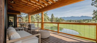 Home on the 10th Hole Home for 8 With Incredible Views & Hot Tub