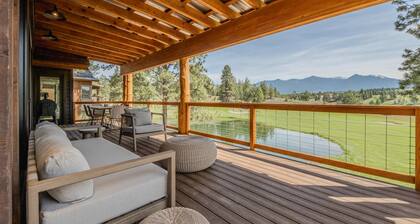 Home on the 10th Hole Home for 8 With Incredible Views & Hot Tub