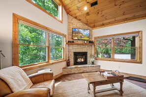 Smart TV, fireplace