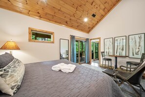 3 bedrooms, free WiFi, bed sheets - Mountain Home in Wooded Setting (Blowing Rock)