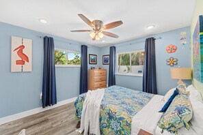 3 habitaciones, tabla de planchar con plancha y cuna de viaje 